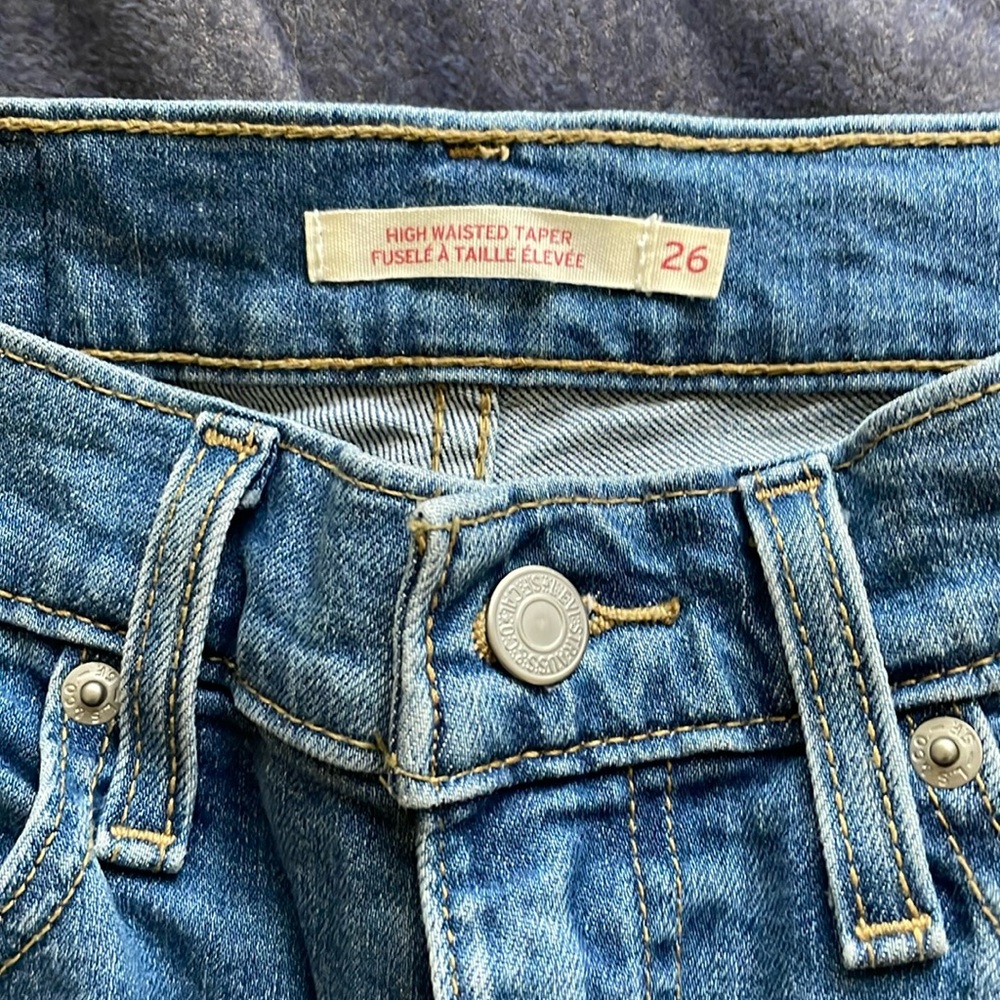 Levi’s Jeans, 26